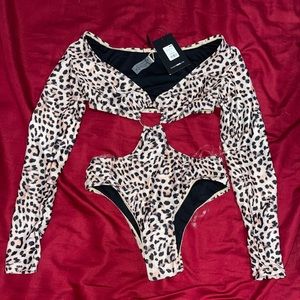 One piece leopard print swim suit